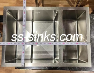 スタッドレスタイヤのダブルボウル・シンクバスケット 排水器 センター 排水器 配件を含むバスケット
