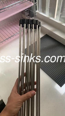18 尺寸 手作り キッチンシンク 後部または中央の排水位置 220mm ボウル深さ