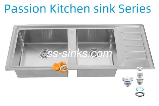 12050 手作りのキッチンステンレス鋼製ダブルボウルシンク、ドレインボード付き
